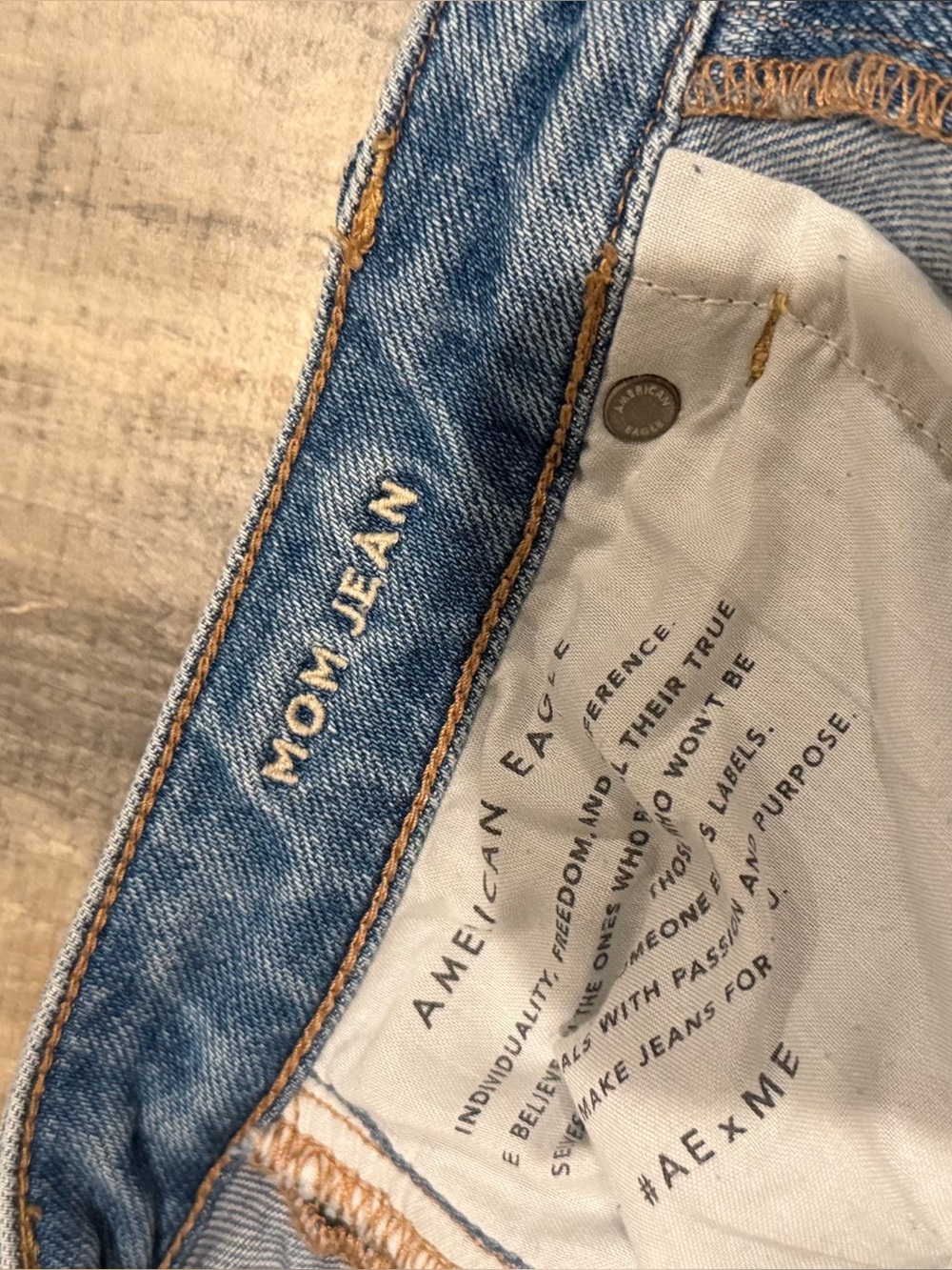 American Eagle Outfitters Light Blue Ripped Skinny Jeans - Picture 3 of 4
